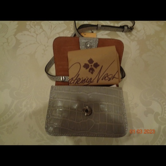 Patricia Nash NWT Dvint Gray Crocodile Bellerby - Picture 2 of 7